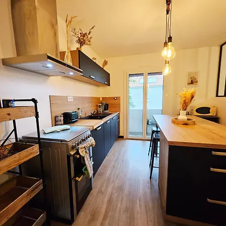 Maison Paisible Proche Centre Avec Piscine Daire