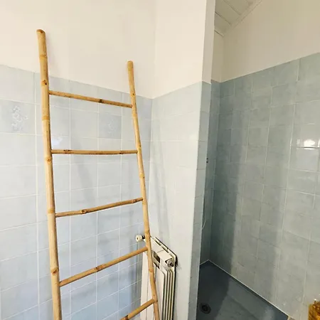 Maison Paisible Proche Centre Avec Piscine