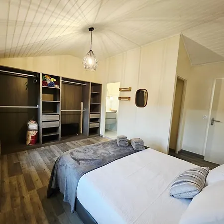 Maison Paisible Proche Centre Avec Piscine Angulema